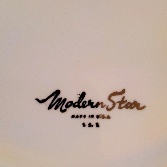 Vintage Homer Laughlin Modern star plate - Picture 5 of 7
